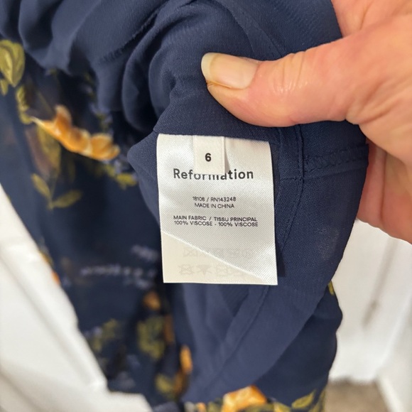 Reformation Stevi Floral Mock Turtleneck Midi-Dress Size 6 - Picture 5 of 5